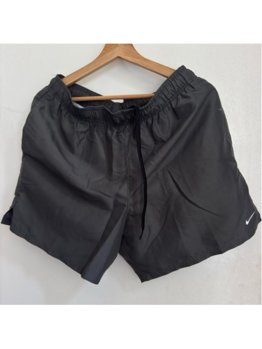 Nike black shorts with drawstring waist #athletic #sportswear #swimsuit
